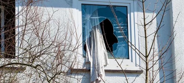 Storm Window Installation Contractors in Henry Farm, Ontario